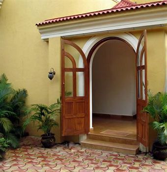 Bougainvillea Guest House Кандолім Екстер'єр фото