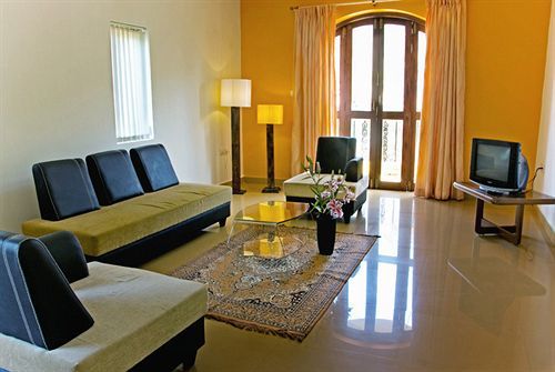 Bougainvillea Guest House Кандолім Екстер'єр фото